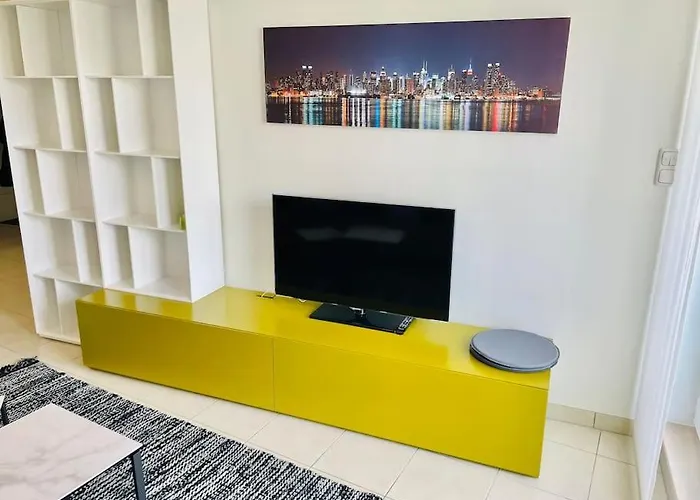 Cosy One Bedroom Flat In Center With Terrace&Parking