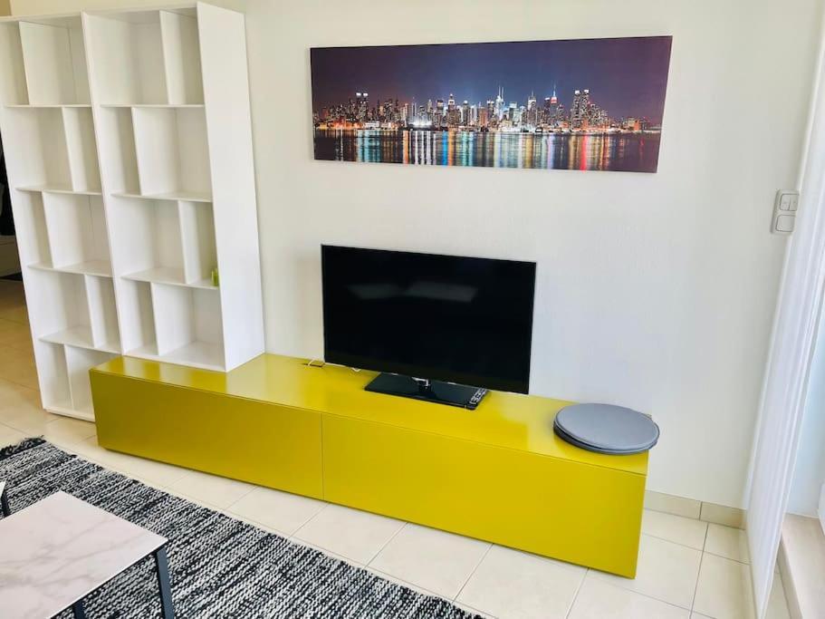 Apartment Cosy One Bedroom Flat In Center With Terrace&parking